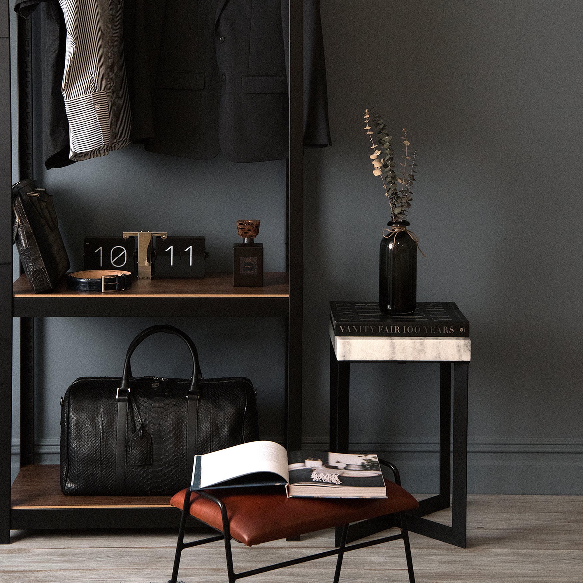 The Classic Clothing Rack with Shelf in BLACK